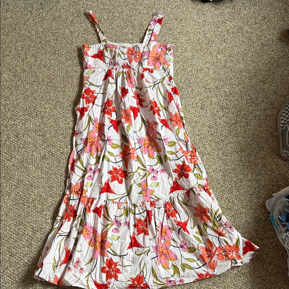 Floral Maxi Dress with Red and Pink Accents - Picture 2 of 3